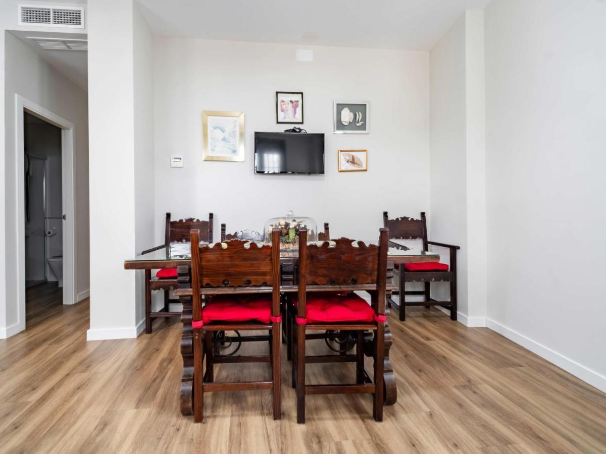 2 Bedrooms 2 Bathrooms - Triana- Севілья Екстер'єр фото